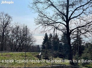 Badacsonyörsön panorámás telek eladó