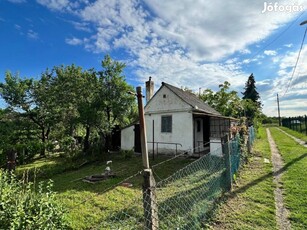 Eladó Telek Pécs-Szabolcsfaluban a zerge virág dűlőben