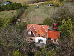 Eladó családi házZomba