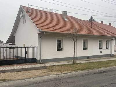 Balatonberény, ingatlan, nyaraló, 245 m2, 19.900.000 Ft