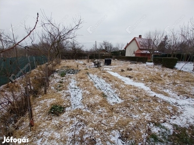 Székesfehérvár, eladó zárt kert