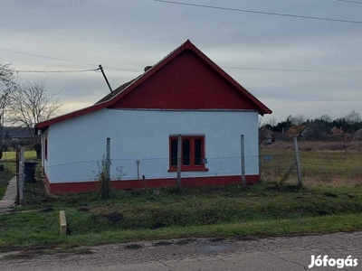 Tiszaroffi Ház Lakhatásra Vagy Nyaralóhoz