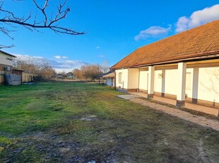 Eladó családi ház Tápiószentmárton