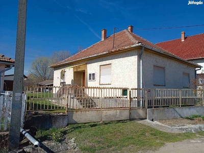 Domoszlón családi ház 2096 m2 telekkel - Domoszló, Heves - Ház