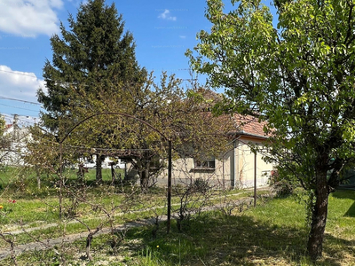 Eladó családi ház - Győr, Galántai utca 12.