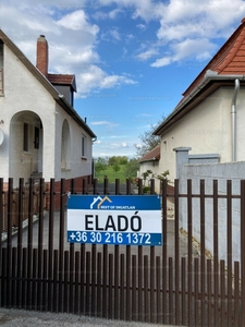 Eladó családi ház - Győr, Ménfőcsanak