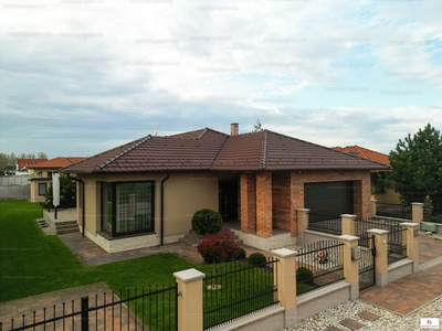 Eladó családi ház - Győrújfalu, Győr-Moson-Sopron megye