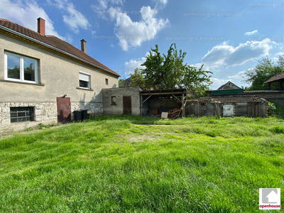 Eladó családi ház - Győrújfalu, Győr-Moson-Sopron megye