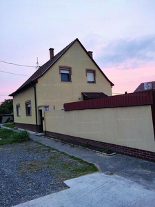 Eladó családi ház - Orosháza, Oláh István utca