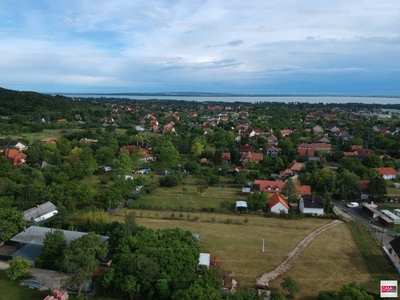 Eladó lakóövezeti telek - Gyenesdiás, Felsőgyenes