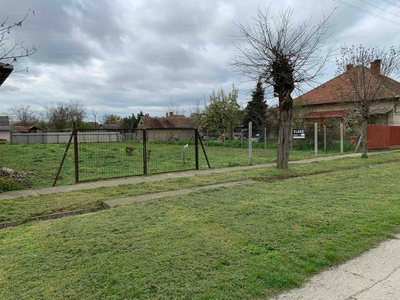 Eladó lakóövezeti telek - Mezőtúr, Földvári út 42.