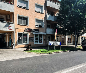 Eladó utcai bejáratos üzlethelyiség - Zalaegerszeg, Vizslaparki út 44.
