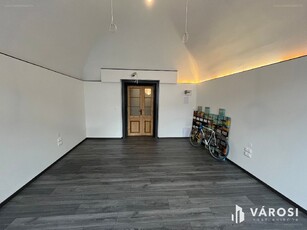 Belváros, Debrecen, ingatlan, üzleti ingatlan, 35 m2, 260.000 Ft