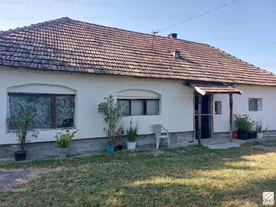 Eladó családi ház - Felpéc, Győr-Moson-Sopron megye