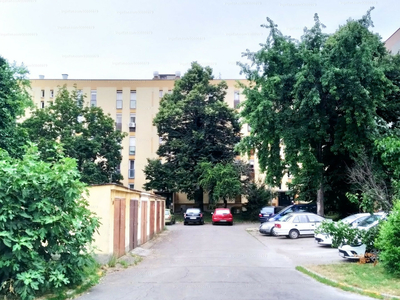Eladó panel lakás - Pécs, Gosztonyi Gyula utca