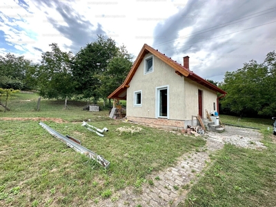 Eladó üdülőházas nyaraló - Balatonalmádi, Vörösberény