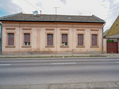 Eladó családi ház - Baja, Kölcsey Ferenc utca 5.