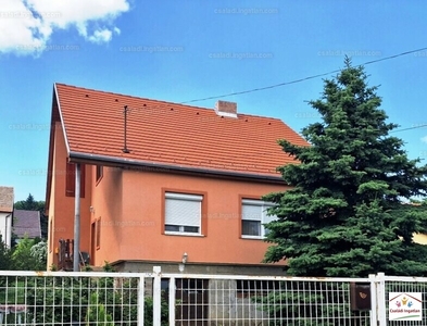 Eladó családi ház - Pomáz, Pest megye