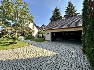 Eladó családi ház - Tiszakécske, Hunyadi utca