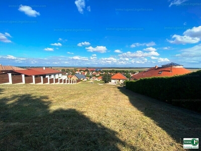 Eladó lakóövezeti telek - Szekszárd, Puttonyos utca