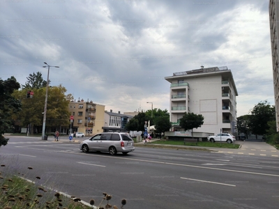 Eladó tégla lakás - Debrecen, Egyetem sugárút
