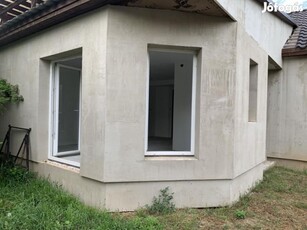 Eladó ház, Leányvár, 68 m2