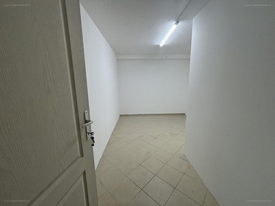 Belváros, Nagykanizsa, ingatlan, üzleti ingatlan, 12 m2, 280.000 Ft