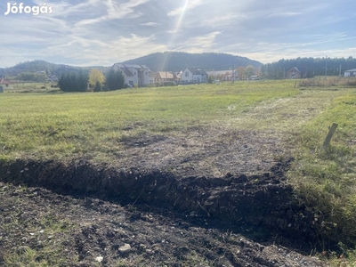 Demjén lakó, nyaraló övezetében összközműves telek.