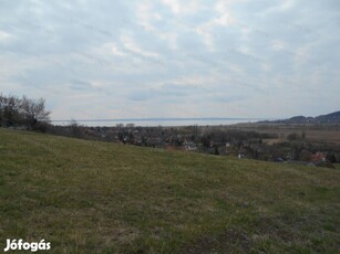 Badacsonytördemici Balatoni panoráma, kreatív befektetőjére vár ma!