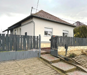 Tiszafüred, ingatlan, ház, 74 m2, 46.000.000 Ft