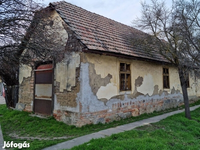 Eladó régi ház Eleken