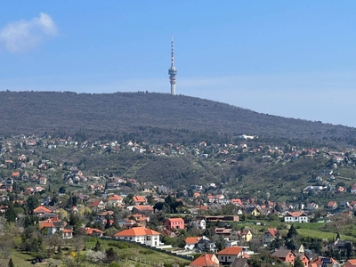 Pécsett. a Makár domb tetején örök panorámás telek eladó - Pécs, Baranya - Telek, föld