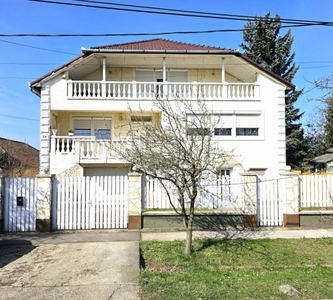 Eladó családi ház Budapest, XV. kerület, Csomád utca