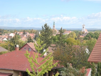 Eladó téglalakás Szentendre, Tetőtér