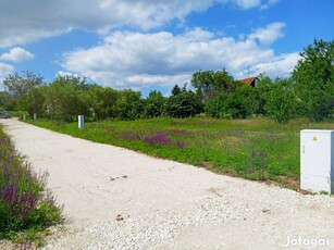 Balatonalmádi - Részpanorámás építési telek!!!