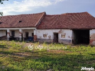 Eladó 182 nm-es Felújítandó Családi ház Rábapaty Alsópaty