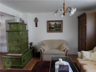 Pécs Mecsekoldal Bálicsi úton belső 2 szintes 5 szoba+nappalis családi ház eladó
