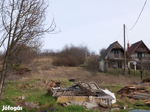 Eladó telek Szomód Kenderhegy dűlőn