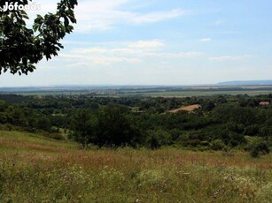 Panorámás, beépíthető telek