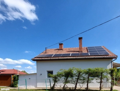 Csak 08.29-ig utána nem eladó! Zöld modern kétszintes napelem rendszer - Cserkeszőlő, Jász-Nagykun-Szolnok - Nyaralók, üdülők