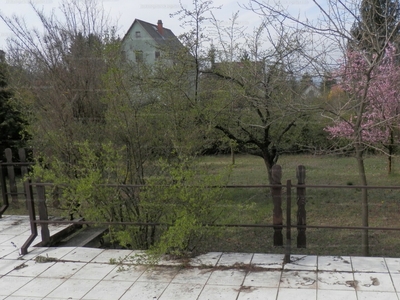 Eladó lakóövezeti telek - Erdőkertes, Topolyos