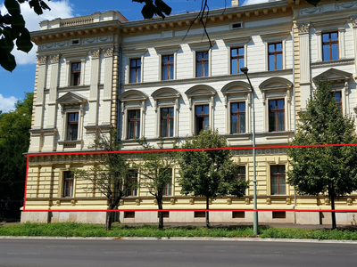 Eladó irodahelyiség irodaházban - Székesfehérvár, Zichy liget 10.