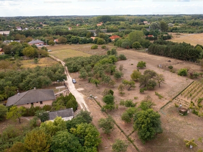 Eladó lakóövezeti telek - Kecskemét, Felsőszéktóitanyák