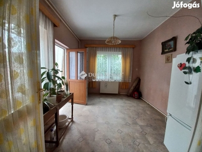 Pécs-Kovácstelepen családi ház eladó
