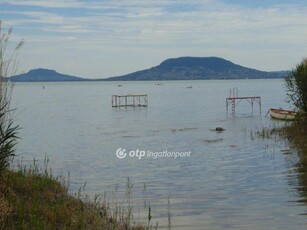 Eladó nyaralóBalatonfenyves, földszint