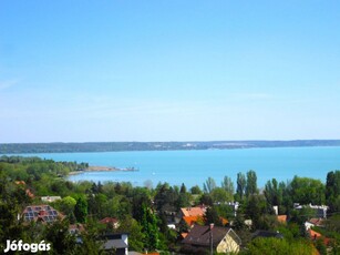 Balatonalmádi - Örök panorámás ikerház az Öreg hegyen!!!