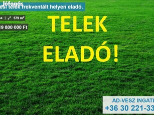 Építési telek frekventált helyen eladó.