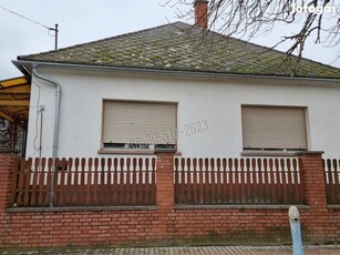 Madocsa Fő utca 9. szám alatt, 170 m2-es családi ház 1.881 m2-e 755_gz