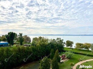 Siófok Aranyparton PANORÁMÁS lakás eladó!