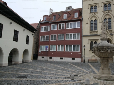 Sopron, Orsolya tér